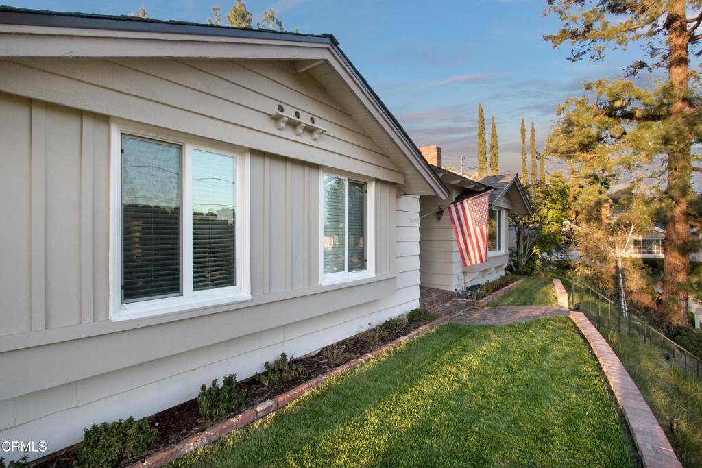 La Crescenta, CA 91214,3447 Burritt Way