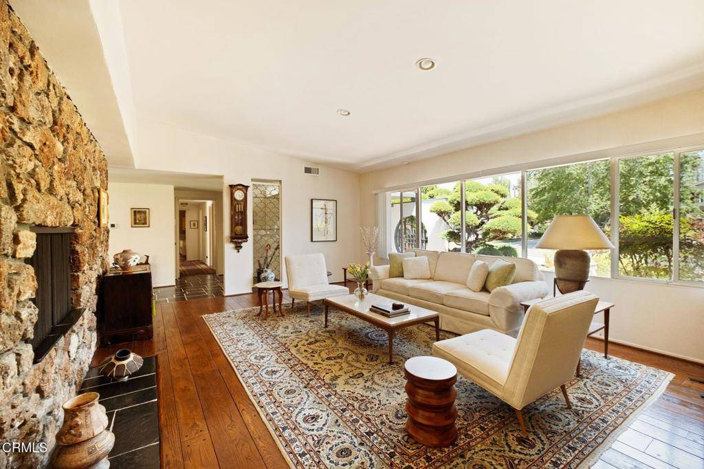 Northridge, CA 91324,9315 Beckford AVE