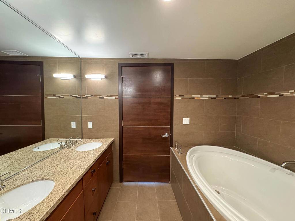 San Gabriel, CA 91776,420 E Las Tunas DR #3E