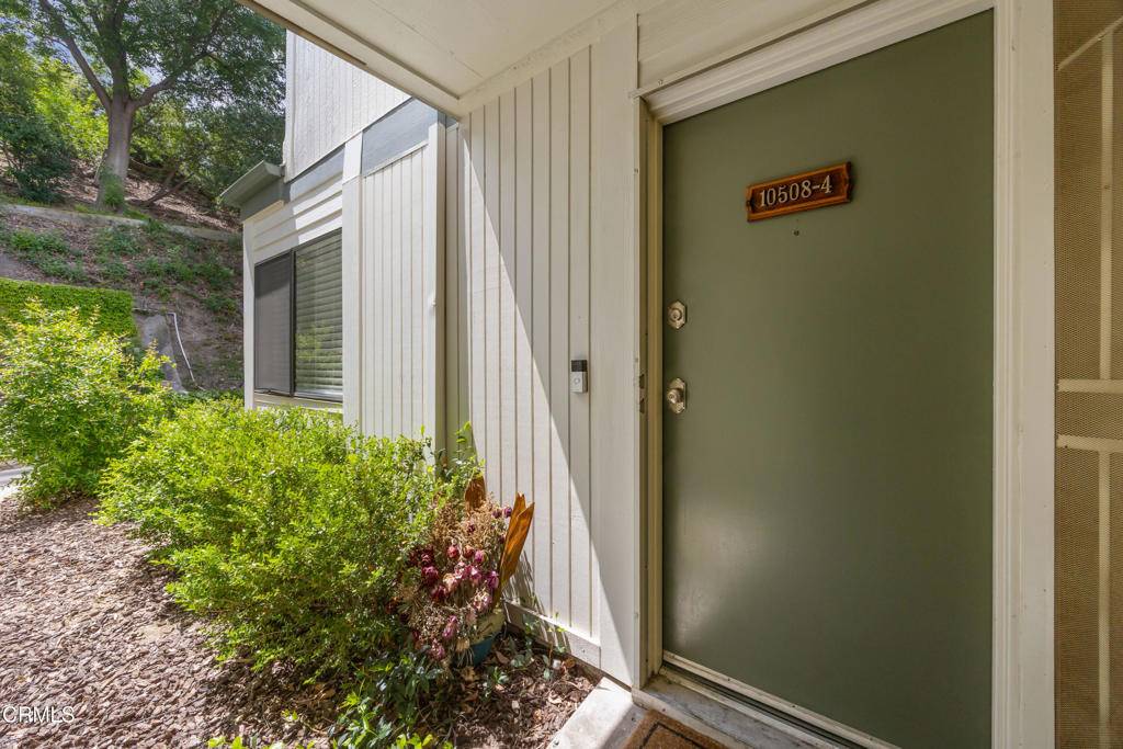 Sunland, CA 91040,10508 Sunland BLVD #4