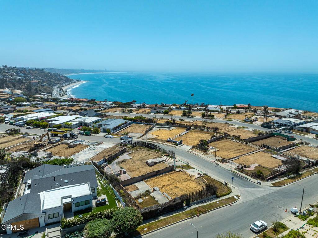 Malibu, CA 90265,18449 Kingsport DR