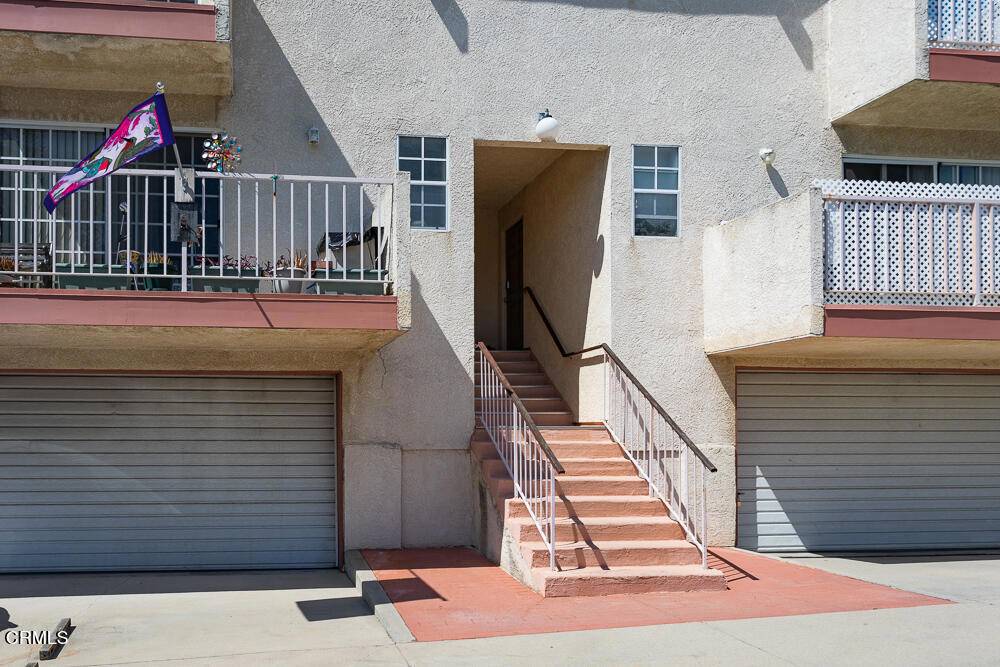 Tujunga, CA 91042,10433 Plainview AVE #4