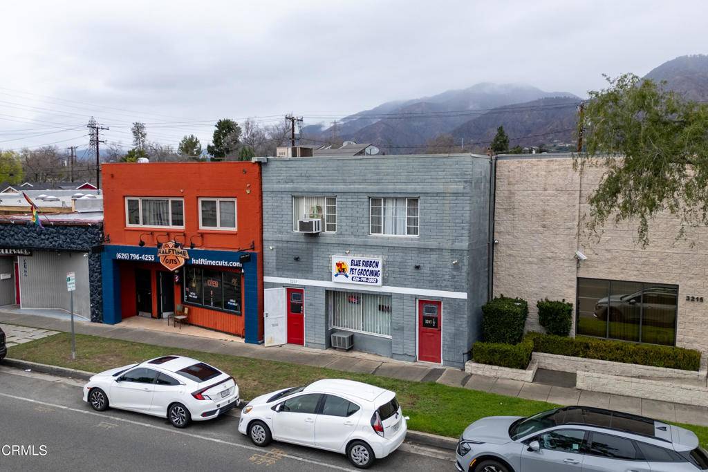 Pasadena, CA,3207 E Foothill BLVD