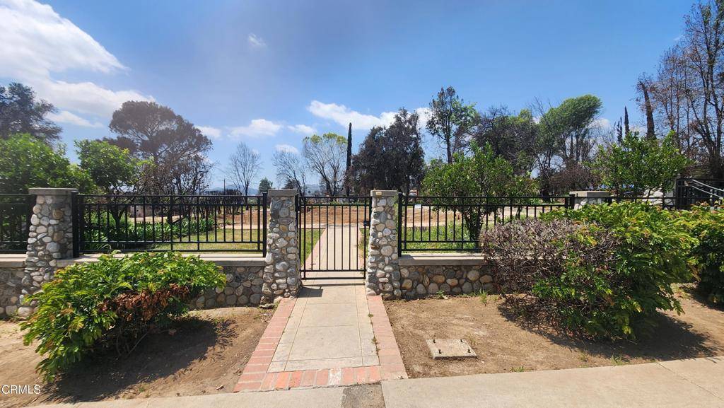 Altadena, CA 91001,2271 Maiden LN