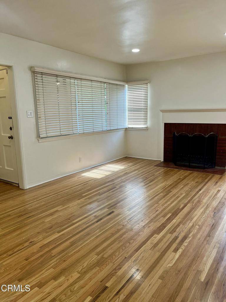 Altadena, CA 91001,373 Laun ST