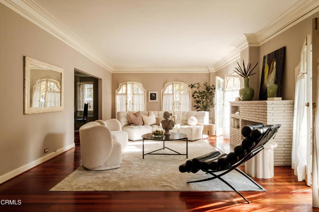 Pasadena, CA 91101,80 N Euclid AVE #102