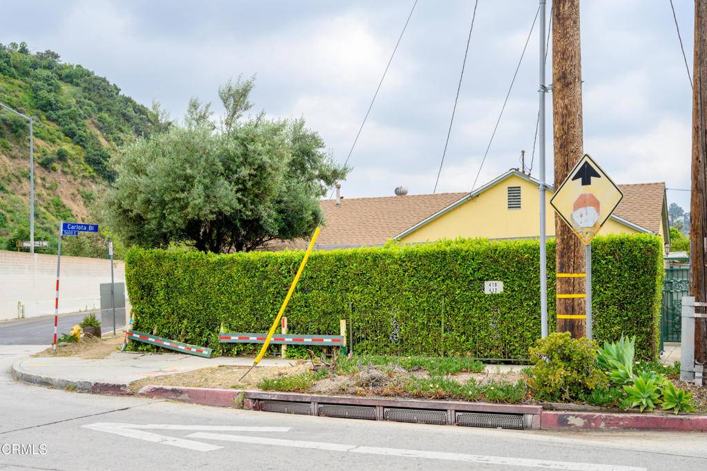 Los Angeles, CA 90042,5621 Carlota BLVD
