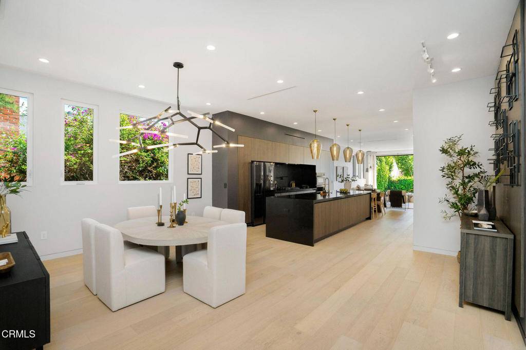 Sherman Oaks, CA 91411,5622 Natick AVE