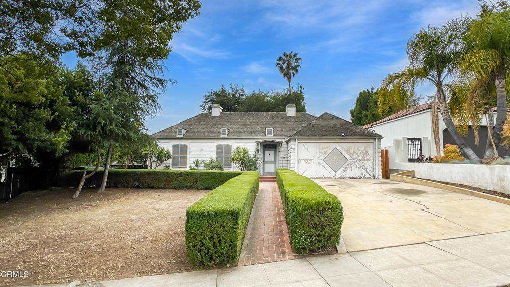 Los Angeles, CA 90027,2225 Hillhurst AVE