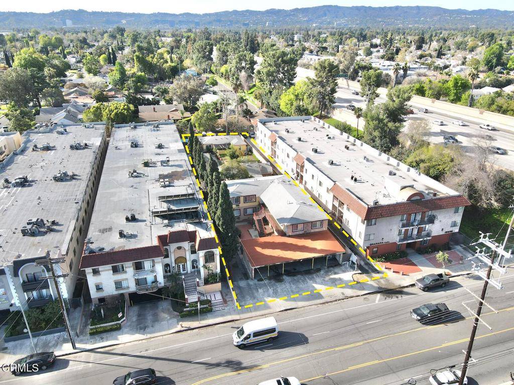 Van Nuys, CA 91406,15624 Vanowen ST