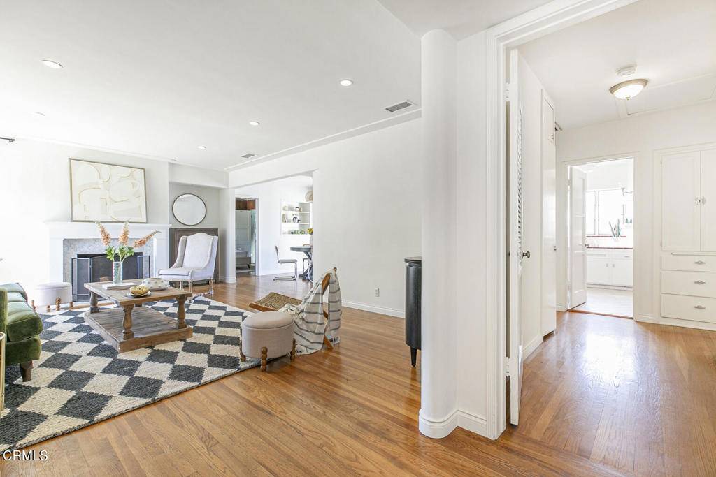 Pasadena, CA 91107,2710 Deodar CIR