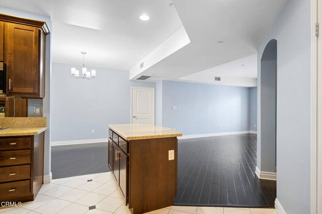 Studio City, CA 91604,4424 Whitsett AVE #102