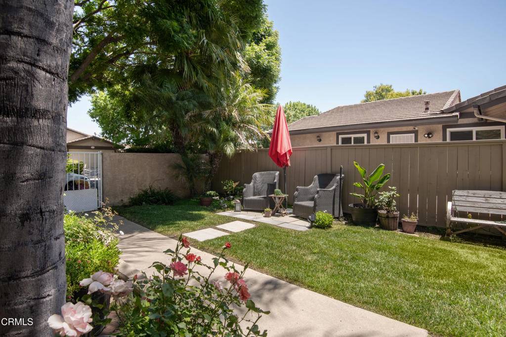 Valencia, CA 91355,25657 Almendra DR