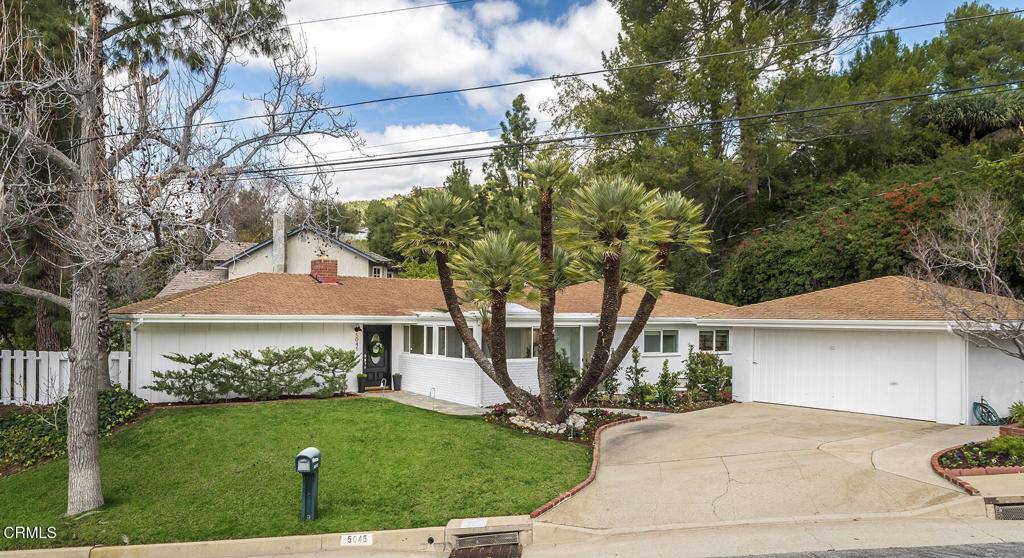 La Canada Flintridge, CA 91011,5045 Redwillow LN