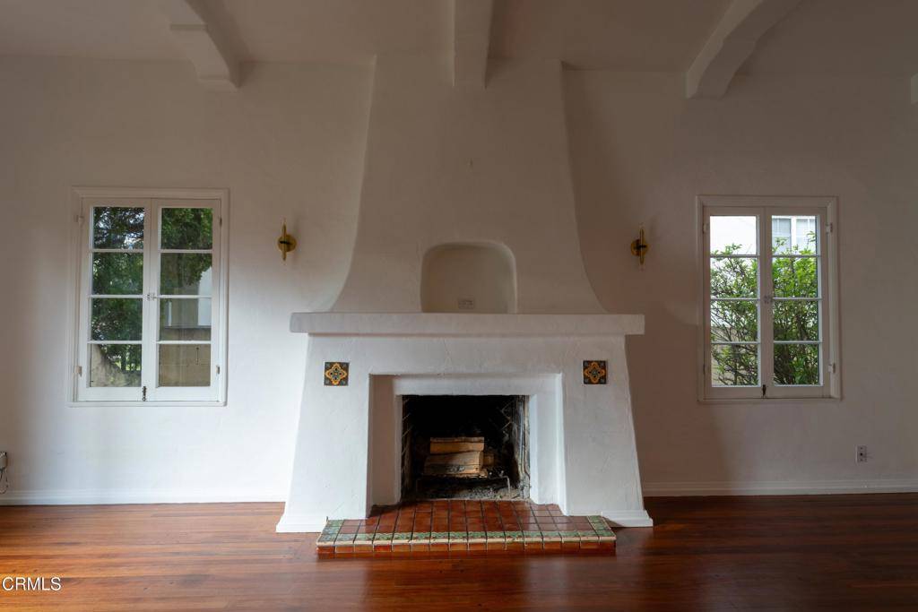 Glendale, CA 91202,1412 Norton AVE