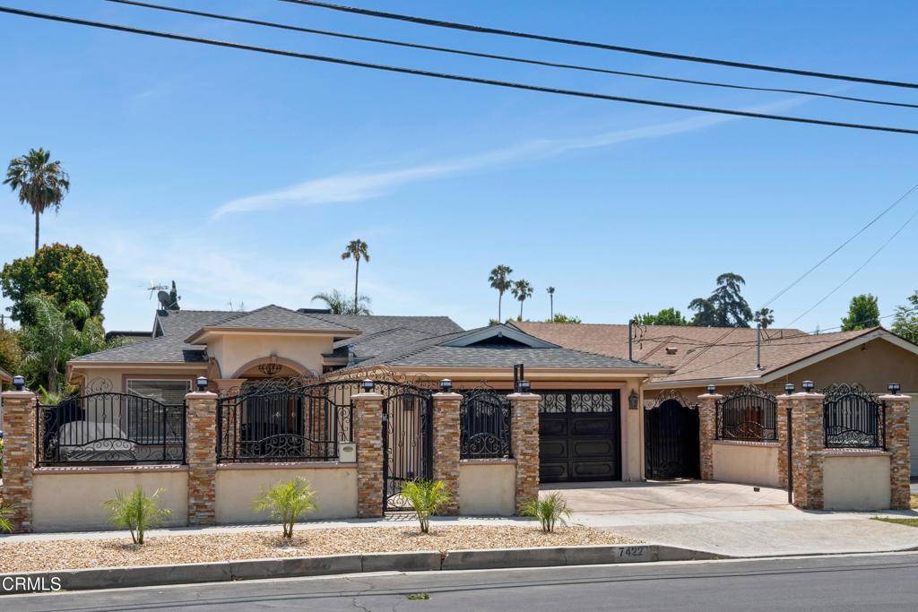 Van Nuys, CA 91406,7422 Orion AVE