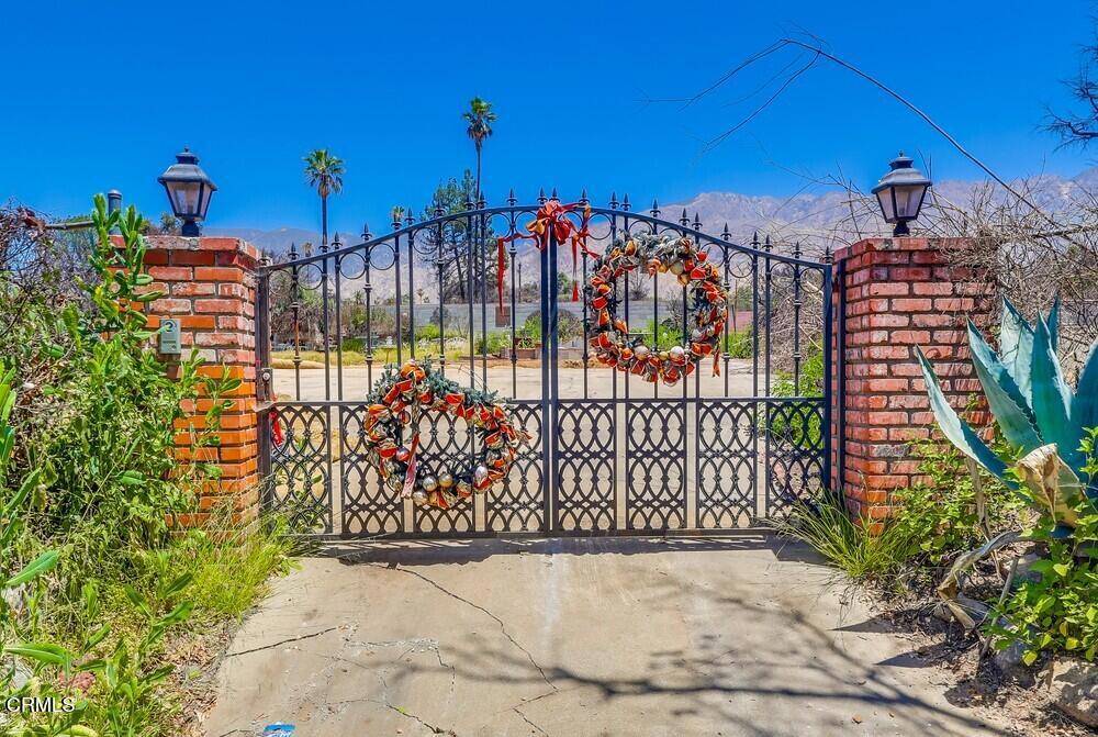 Altadena, CA 91001,385 E Mariposa ST