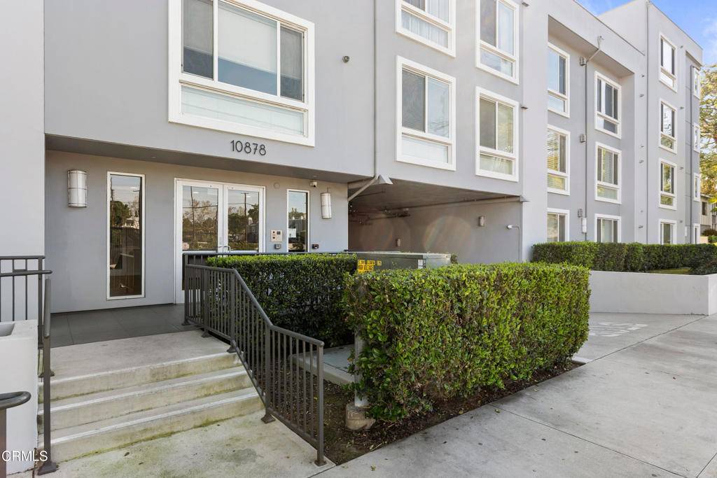 Toluca Lake, CA 91602,10878 Bloomfield ST #310