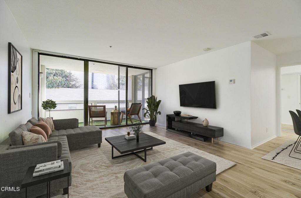 Los Angeles, CA 90012,121 S Hope ST #321