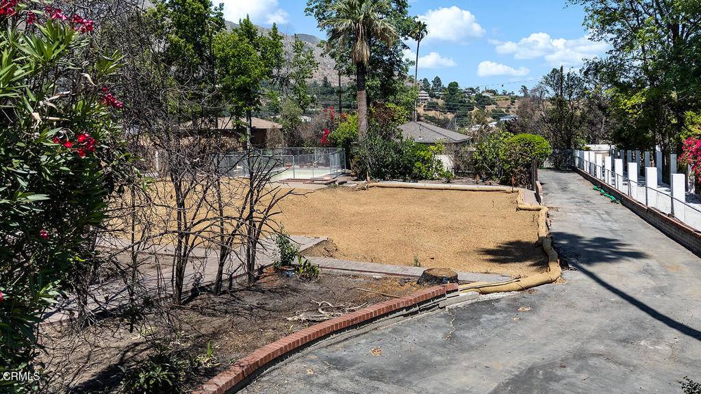 Pasadena, CA,1536 N Altadena Dr