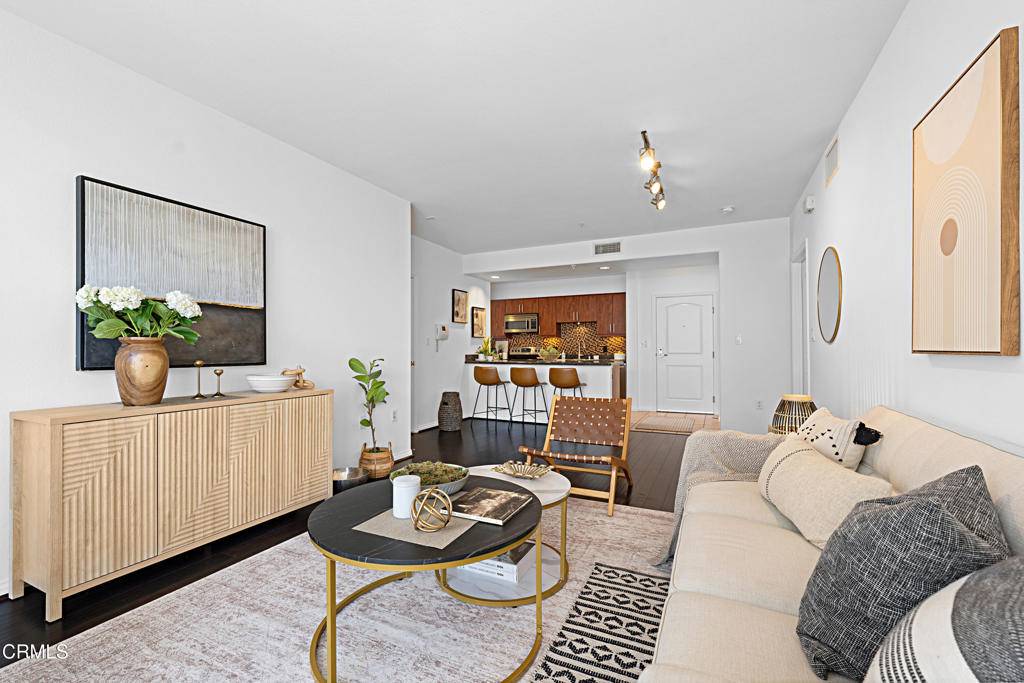 Los Angeles, CA 90008,3740 Santa Rosalia DR #408