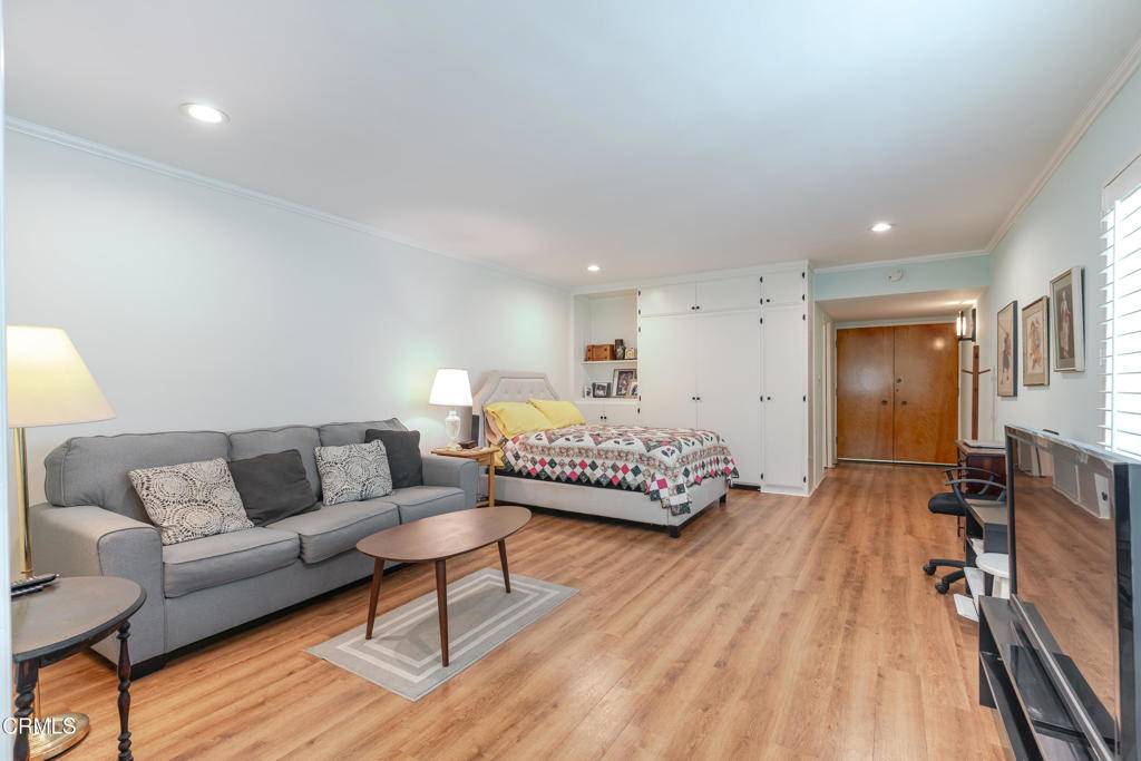 Pasadena, CA 91101,395 S Oakland AVE #106