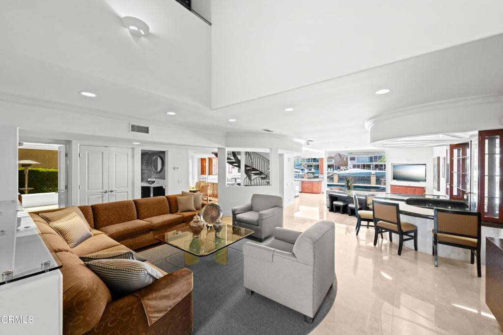 Huntington Beach, CA 92649,16181 Santa Barbara LN