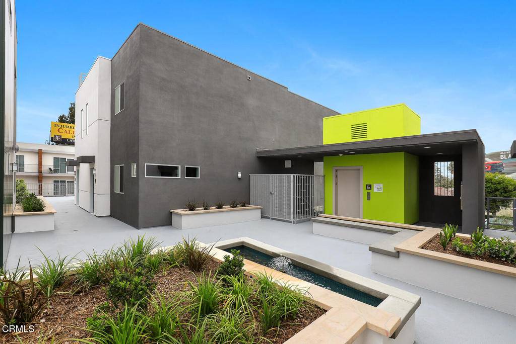 Altadena, CA 91001,2000 Lake AVE #7