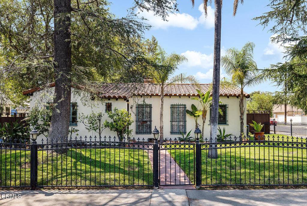 Los Angeles, CA 91601,11074 Emelita Street ST