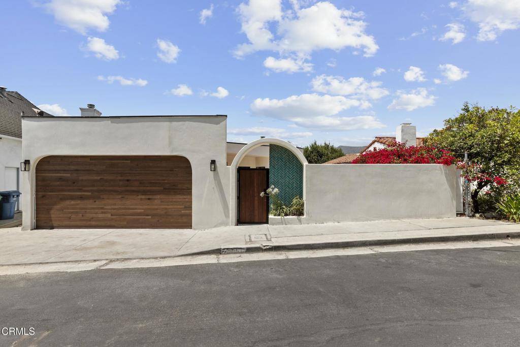 Los Angeles, CA 90027,4171 Holly Knoll DR