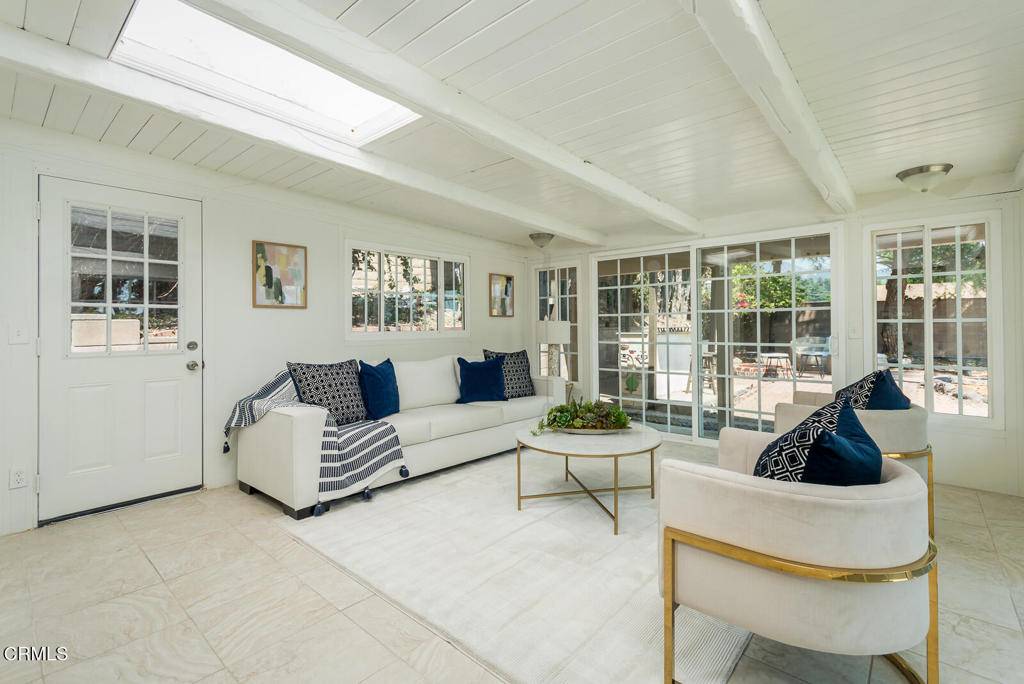 La Crescenta, CA 91214,5020 Zoe Anne WAY
