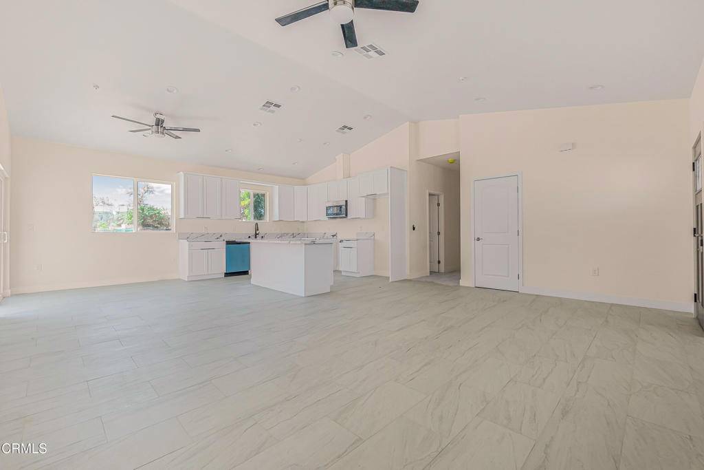 Littlerock, CA 93543,9860 E Avenue S-8