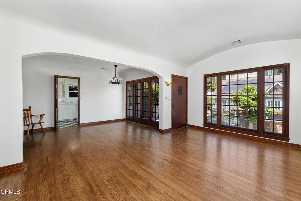 South Pasadena, CA 91030,901 Wolford LN