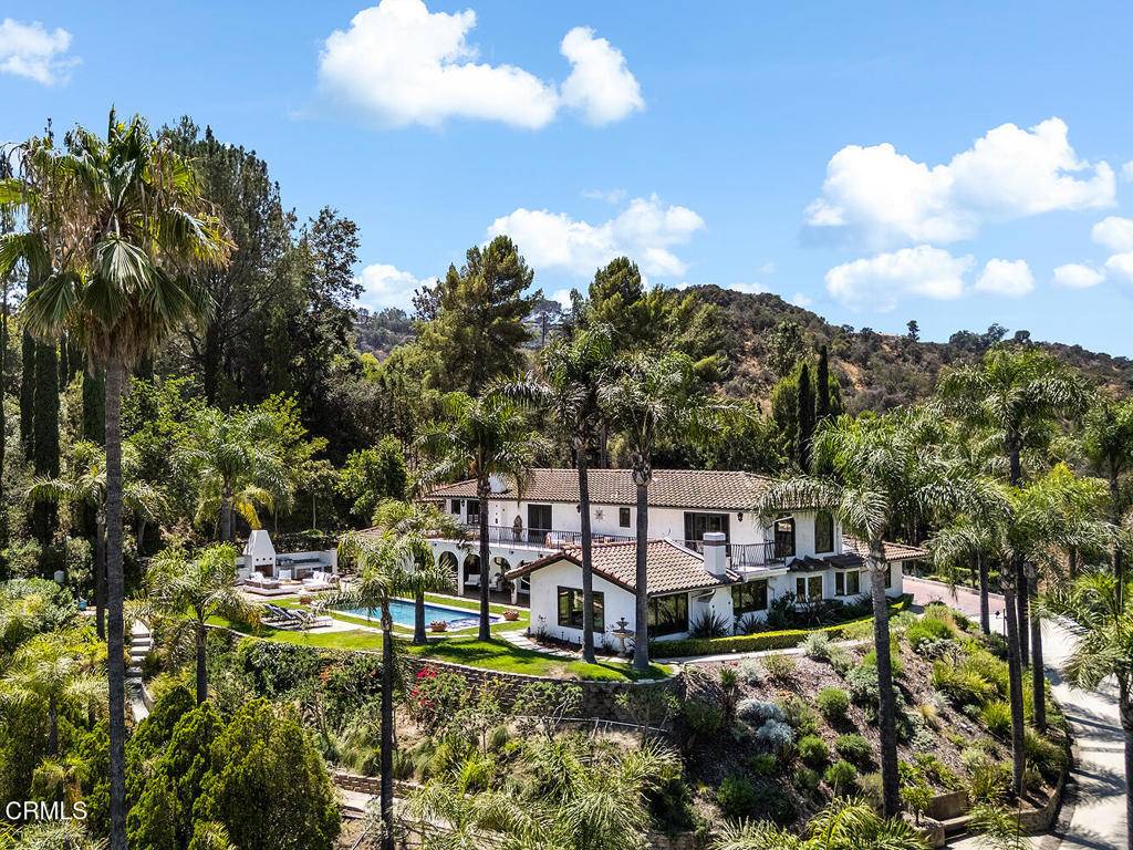 La Canada Flintridge, CA 91011,420 Inverness DR
