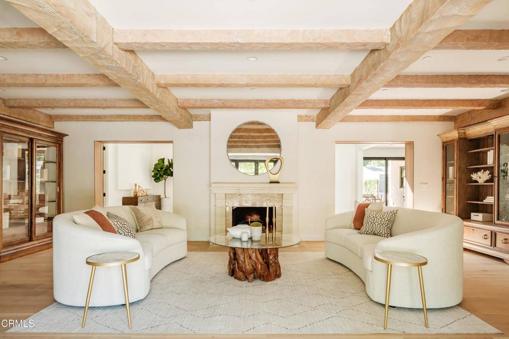 Altadena, CA 91001,1905 Midlothian DR