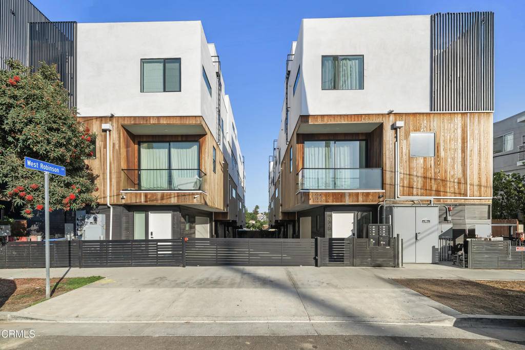 Los Angeles, CA 90026,3221 Robinson LN