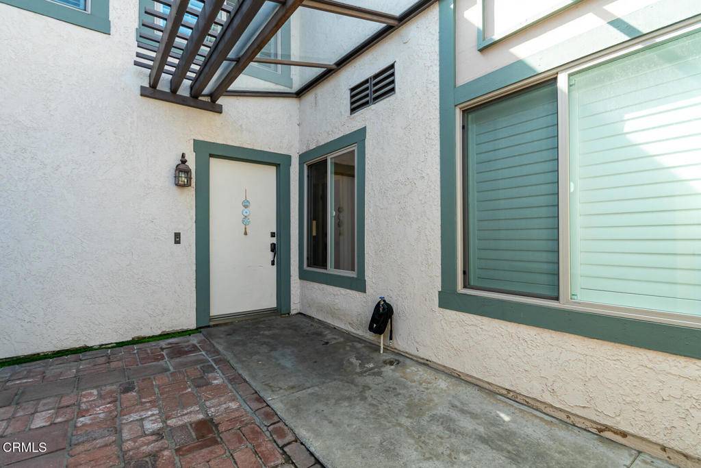 Azusa, CA 91702,842 E Pepper Tree DR