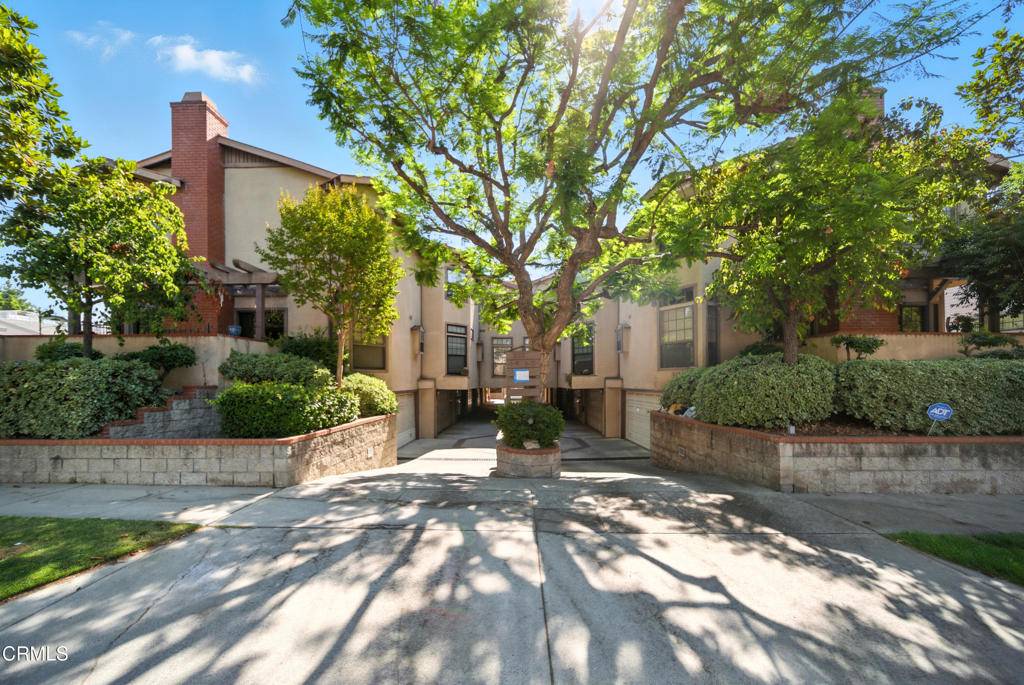 Pasadena, CA 91106,832 Magnolia AVE #2