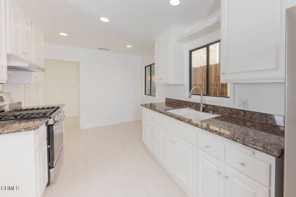 La Canada Flintridge, CA 91011,4543 Rockland PL #1