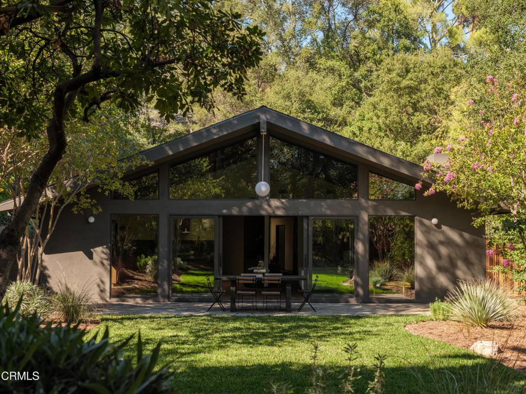 La Canada Flintridge, CA 91011,1116 Flintridge AVE