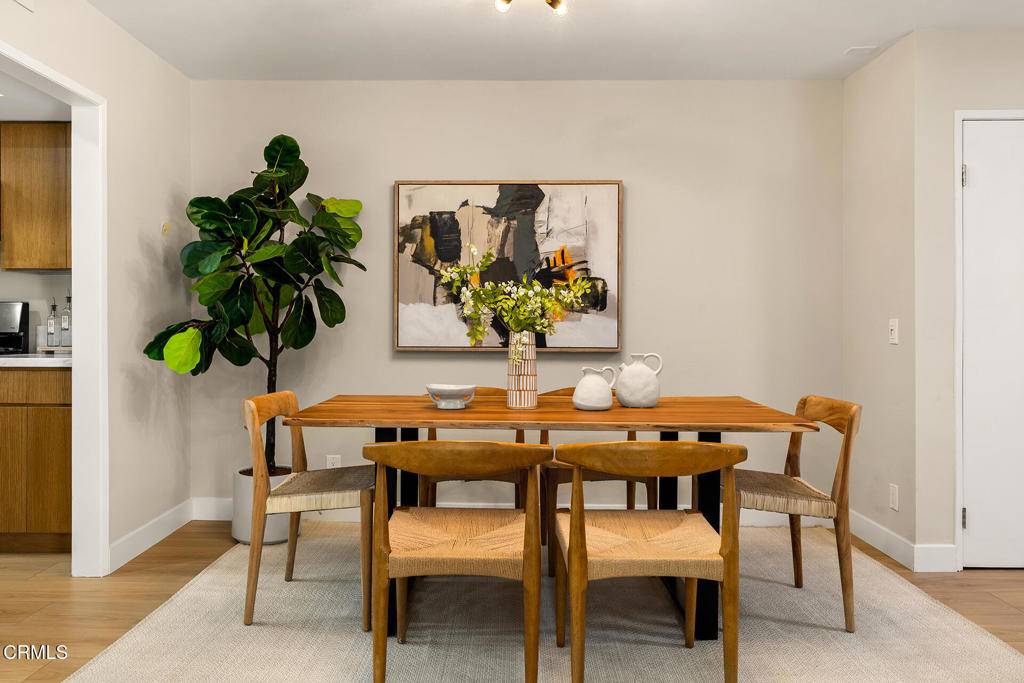 Los Angeles, CA 91403,4542 Willis AVE #206