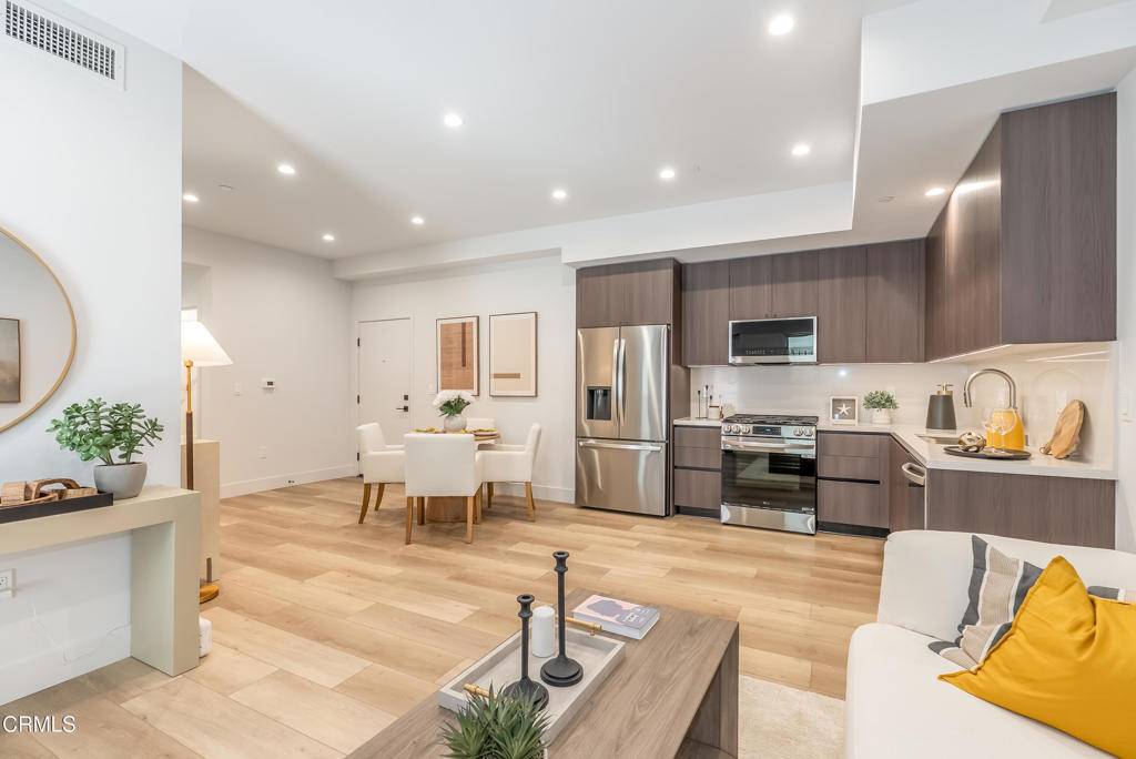 Pasadena, CA 91101,150 S Oak Knoll AVE #205