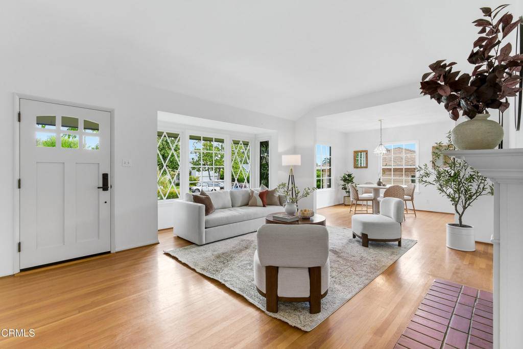 La Canada Flintridge, CA 91011,4563 Loma Vista DR