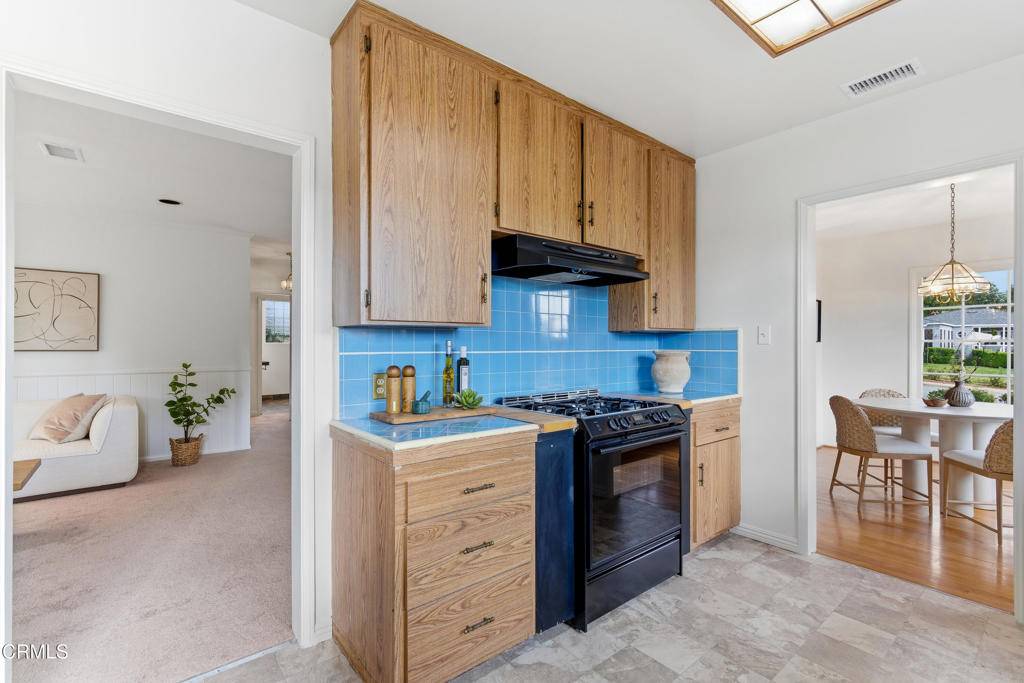 La Canada Flintridge, CA 91011,4563 Loma Vista DR