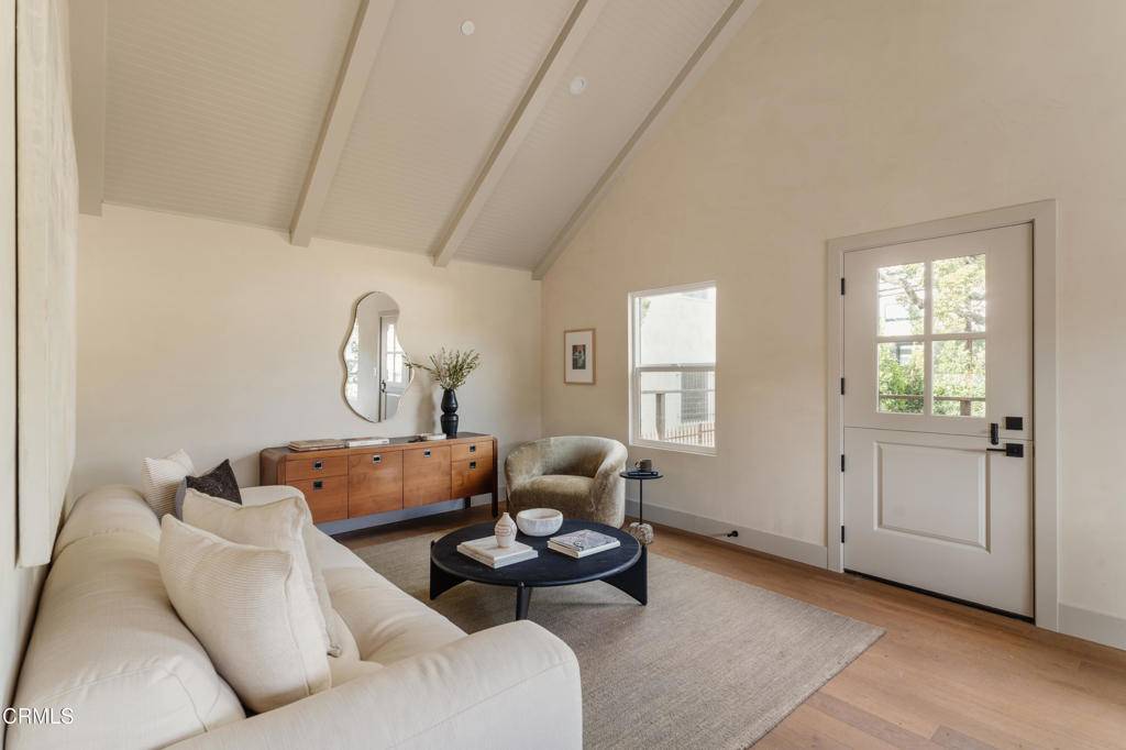 Los Angeles, CA 90026,2612 Marathon ST