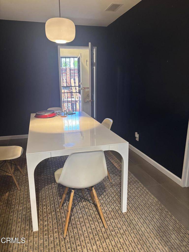 Los Angeles, CA 90032,4517 Amber PL