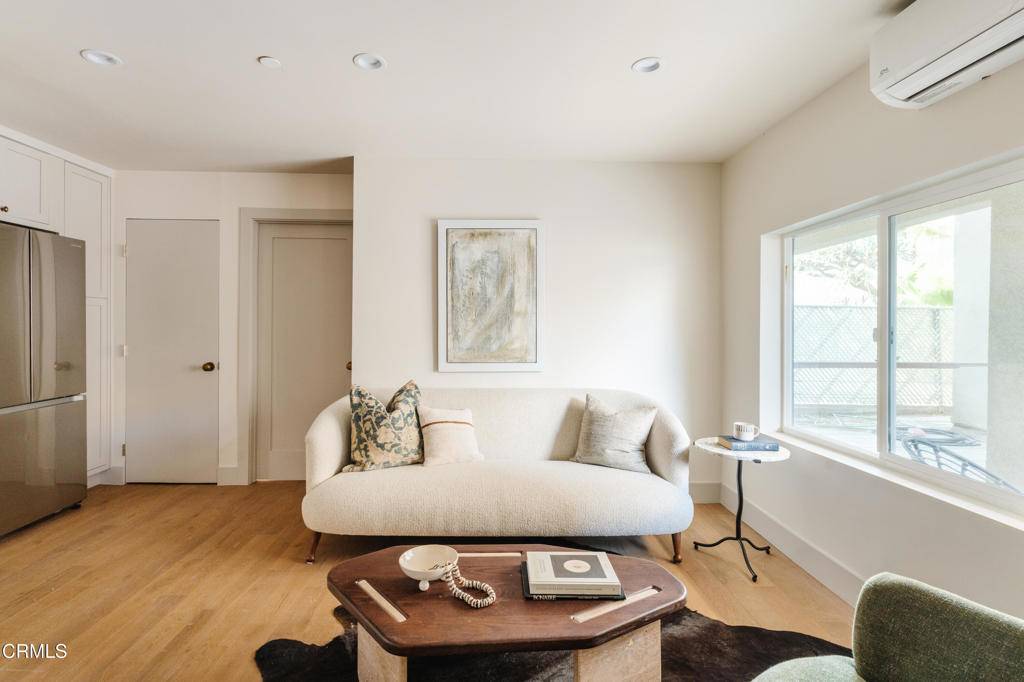 Los Angeles, CA 90026,2612 Marathon ST #1/4