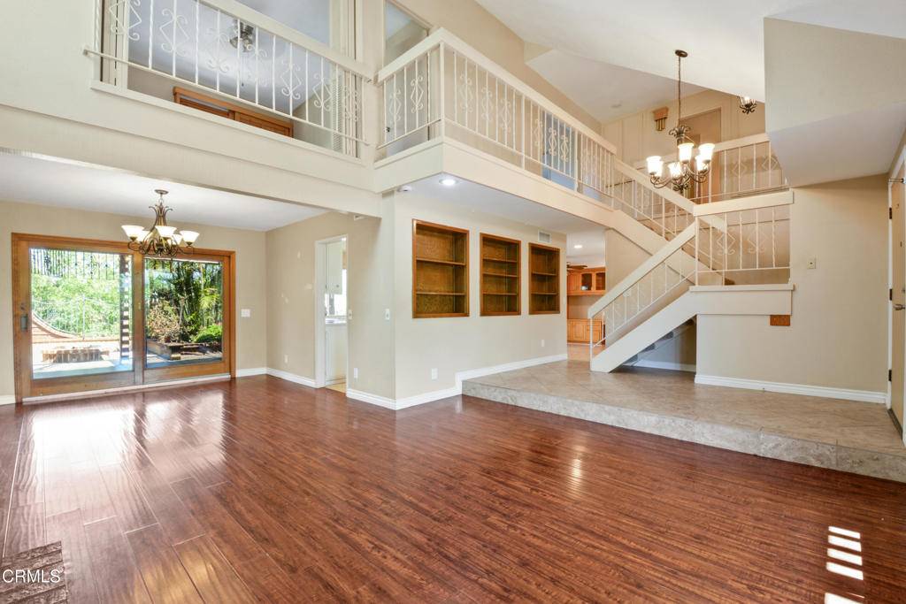 Fullerton, CA 92835,728 Arroues DR