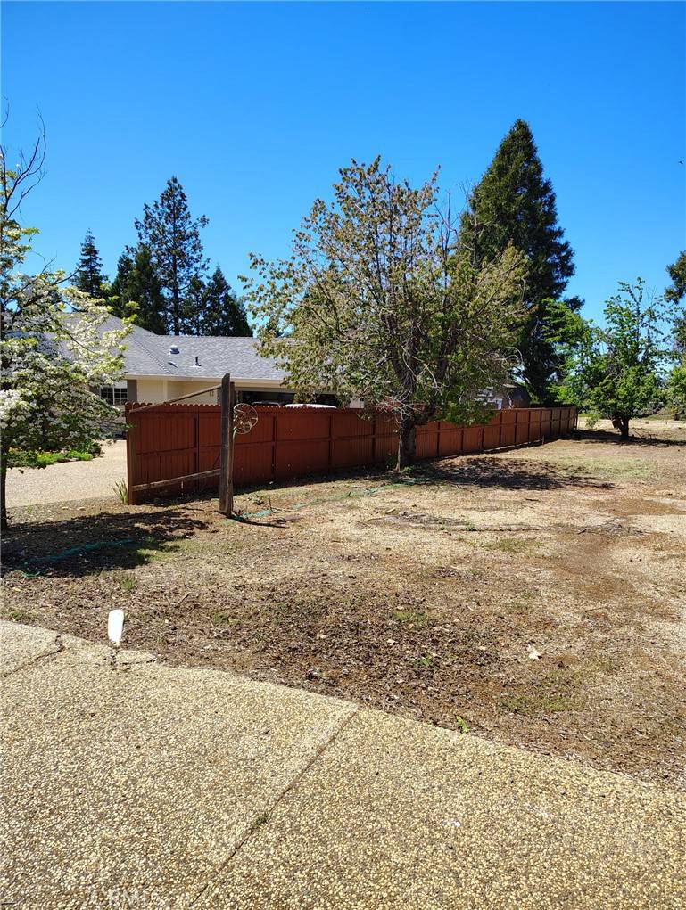 Paradise, CA 95969,6907 Linry LN