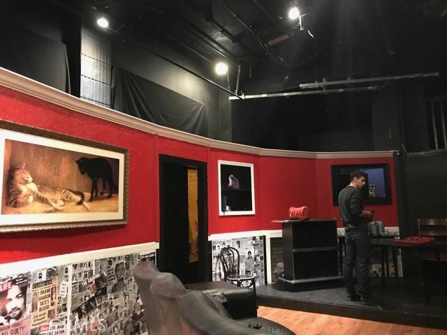 Studio City, CA 91604,12417 Ventura CT